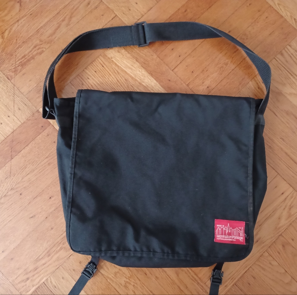 Manhattan Portage Black Messenger Bag
